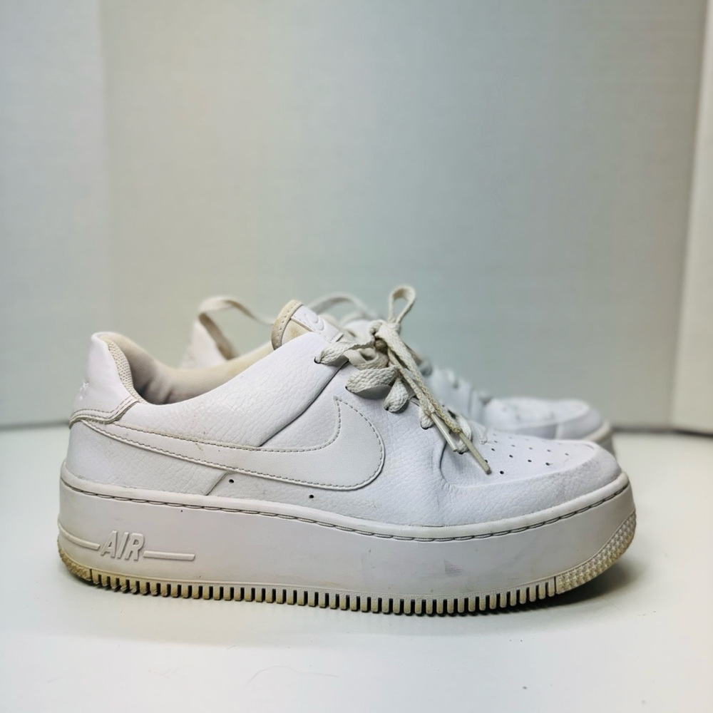 Nike Air Force 1  Women’s AR5339-100 White Casual Shoes Sneakers Athletic Sz 8.5